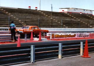 <drag strip at darlington raceway>