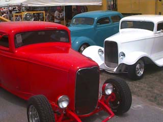 <1932 Ford chopped three window coupe>