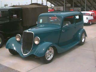 <1933 Ford Two Door Hot Rod>
