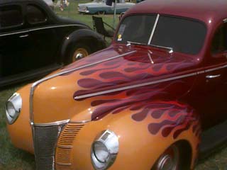 <1940 Ford flamed hotroid>